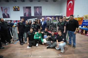 "2. Ümraniye Robot Yarışları’nın Final ve Ödül Töreninde Gençlerimizin Başarısına Ortak Olduk"