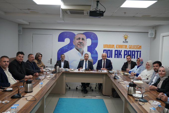 AK Parti bir dava hareketidir; gönüller yapan, gönülleri buluşturan bir partidir.