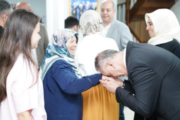 Bayramlar birlik olmaktır, birlikte olmaktır. Birlik ve beraberliğimiz daim olsun.