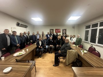 "Ümraniye Teşkilatımızla Mahalle Toplantılarında Bir Araya Geldik ve Yeni Üyelerimizi AK Parti Ailemize Kattık"