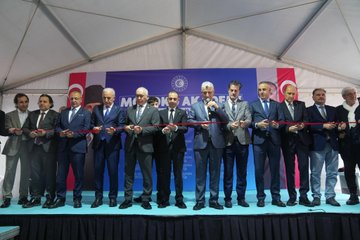 Emeği geçenlere teşekkür ediyor, açılışın hayırlara vesile olmasını diliyorum.