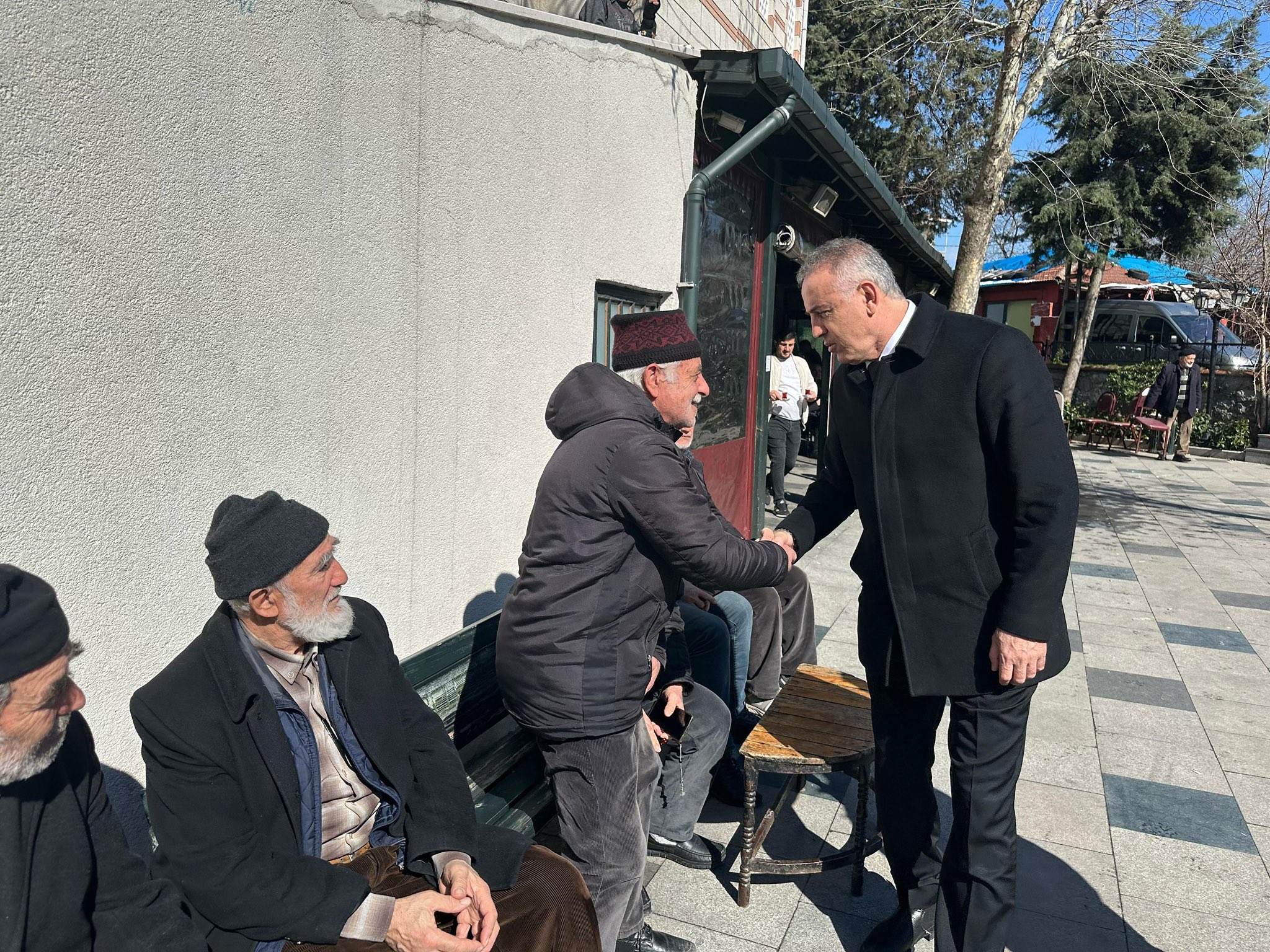 Esnafımızın çayı, komşularımızın sohbeti gibisi yok.