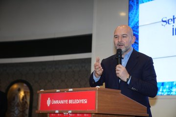 Vatan sevgisiyle atan yüreklerini, canlarını bu topraklara feda eden aziz şehitlerimize Allah’tan rahmet, ailelerine sabır diliyor, gazilerimize sağlıklı ve huzurlu ömürler diliyorum.